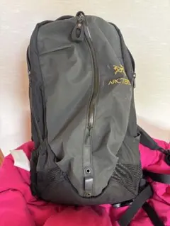 ARC'TERYX ブラックリュックのサムネイル