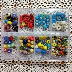 ビーズセット 　色々価値のある もの集めてます　クリスマスビーズなども！