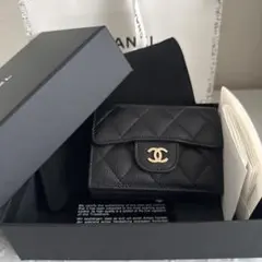 CHANELシャネル三つ折り財布のサムネイル