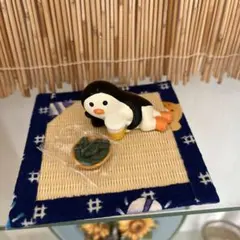 ミニ置物・コンコンブルくつろぎペンギン　ミニゴザ　枝豆　３点のサムネイル