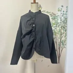 新品　ブラック　アンティカアシメギャザーシャツ完売品のサムネイル