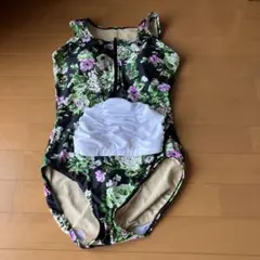 水着ワンピース　キャップ付き