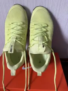 NIKE FREE METCON 4 スニーカー イエローのサムネイル