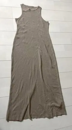 ベージュタンクトップロングワンピース　L