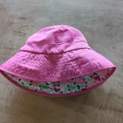 ピンク色の帽子のサムネイル