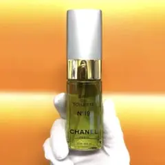 CHANEL N°19 オードトワレ 100ml 香水　ヴァポリザターのサムネイル