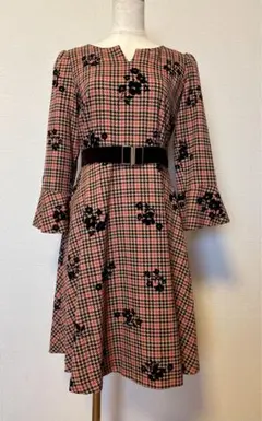 プロポーションボディドレッシング　フラワーオンチェックワンピース　ブラウン
