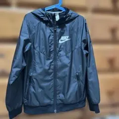 NIKE フード付きブラックジャケット