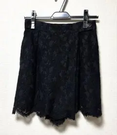 beautiful people 黒 総レース キュロットショートパンツ　ラップのサムネイル