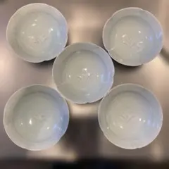未使用〉有田焼 其泉 銘々皿五枚組 青白磁牡丹彫 輪花 専用箱入 - メルカリ