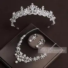 新品パールティアラネックレスイヤリングピアスウェディングブライダル結婚式前撮りe