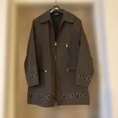 即日発送❗️正規品　FENDI　ズッカ柄　ハーフコート　ブルゾン　ロゴ　ジャケットのサムネイル