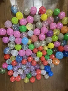 大量　ガチャガチャ　カプセルトイ　空　カプセル　カラフル　約120個　まとめ売り