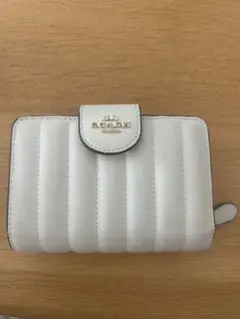 COACH ホワイト キルティング 二つ折り財布