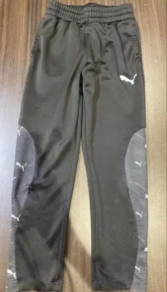 Puma 黒 パンツ サイドロゴ（130）