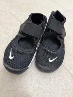 NIKE サンダル ブラック ホワイト　エアリフト　19cmのサムネイル