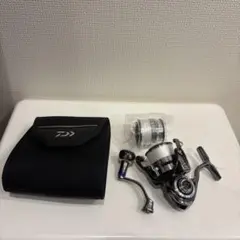 18イグジスト　LT3000S-CXH リール　釣りのサムネイル