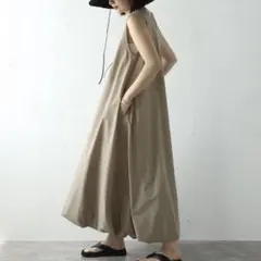 美品　Bonjour Sagan 裾バルーン撥水ノースリワンピ