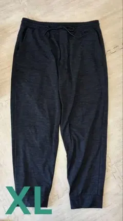 ユニクロ　ウルトラストレッチアクティブジョガーパンツ　XL