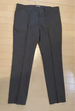 グレー スラックス
