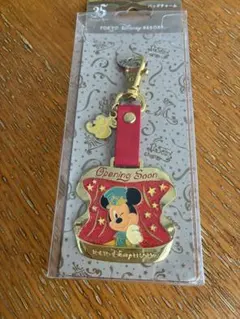 ディズニー アンバサダーホテル ミニー アクリルキーホルダー - メルカリ