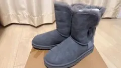中古　UGG W BAILEY BUTTON 5803 W / GREY 値下げ