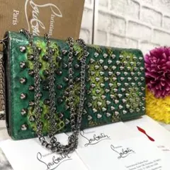 定価13万・超希少✨クリスチャンルブタン　チェーンウォレット　長財布　蛇革　緑