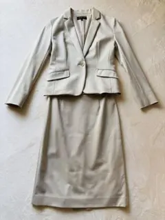 INDIVI☆インディヴィ☆オフホワイト/ベージュセレモニースーツ/セットアップ