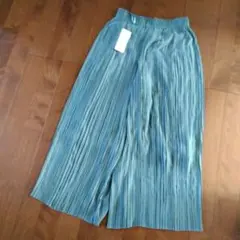 ユニクロ　シフォンプリーツスカートパンツ