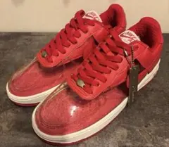 新品 NIKE AIR FORCE 1 レッド インビジブルウーマン