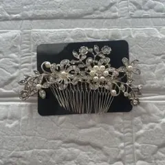 エレガントな花とパールのヘアーアクセ