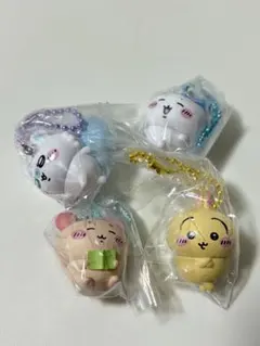 ちいかわマスコットつきビスケット　うさぎ 古本屋　ハチワレ　モモンガ　4点セット