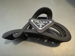 PRADAヘアクリップのサムネイル