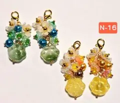 N-16♡エレガントなお花とガラス肉球チャーム