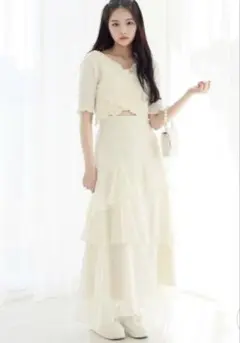 【NICE CLAUP】 ティアードロングスカート　オフホワイト FREEサイズ