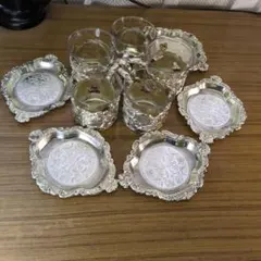 金属製ティーカップとソーサーセット