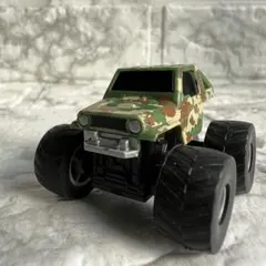 モンスタートラック ミニカー 迷彩柄 オフロード レトロ　美品レア　プルバック
