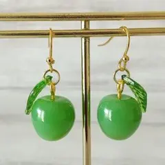 No.2648 青りんご ピアス ハンドメイド レジン
