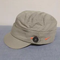Nike ベージュキャップ ボタン付き