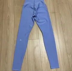 正規品 alo 水色 ハイウエスト ヨガパンツ　S 正規品 alo 水色 ハイウエスト ヨガパンツ S - メルカリ