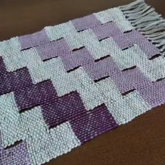 手織りマット　敷物　花瓶敷