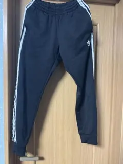 adidas ブラック トレーニングパンツ