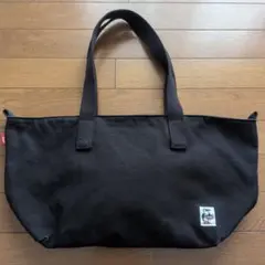 チャムス黒のキャンバストートバッグ