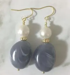 大粒一粒石淡水パールと天然石風アクリルパーツピアス シンプル ゴールドカラー