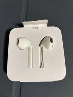 Apple付属品有線イヤホン　アダプター付き　音量調整あり　アップルイヤホンのサムネイル