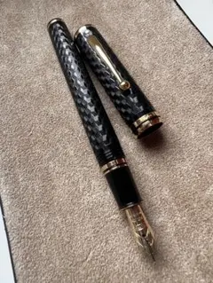 極美品 シェーファー コノソアール 815 万年筆 18K Mのサムネイル