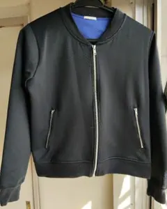 ジーユー　カットソーブルゾン ジップアップ アウター