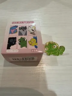 ディズニーストア　シークレットリング　パスカル