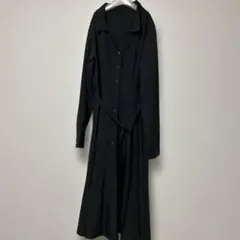 ブラック長袖シャツワンピース　後ろプリーツ