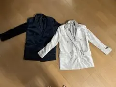 GU ジーユー テーラードジャケット コート ベロア ネイビーとベージュ